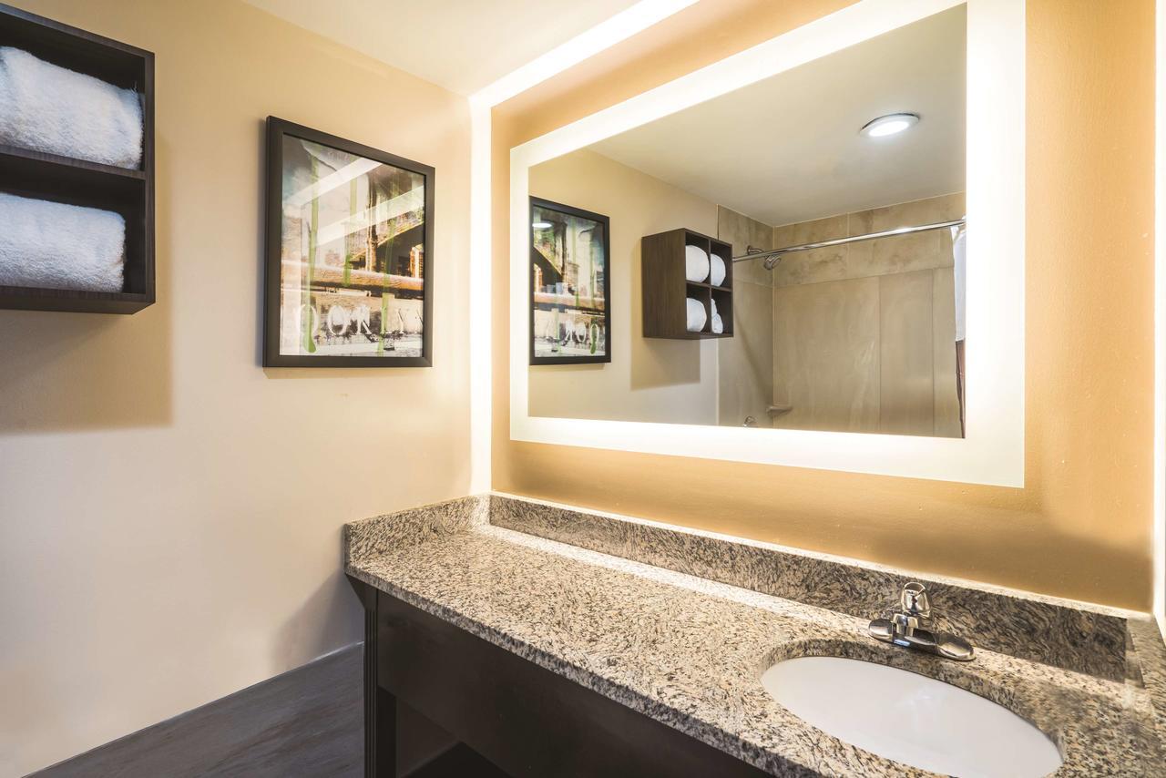 מלון ניו יורק La Quinta By Wyndham Brooklyn Downtown מראה חיצוני תמונה